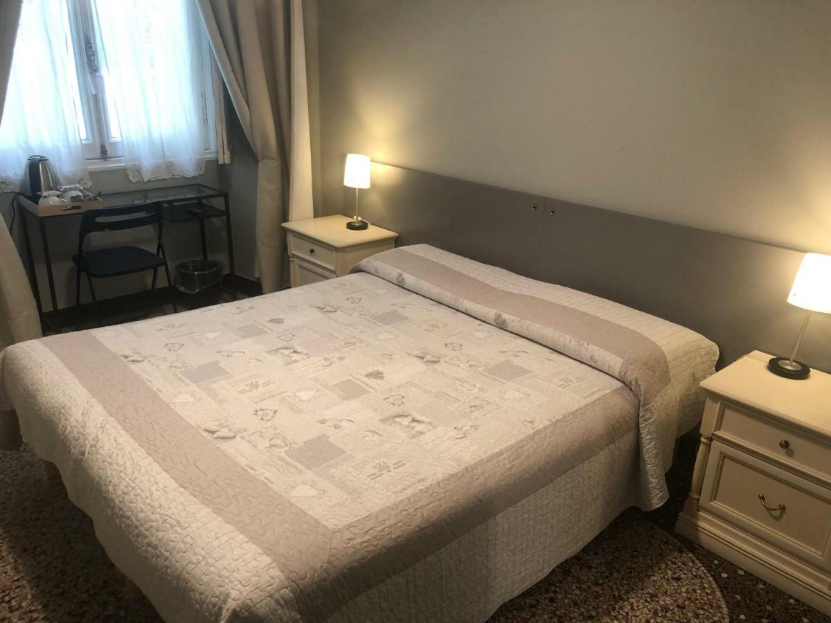 Double or Twin Room,799766262:JPEG