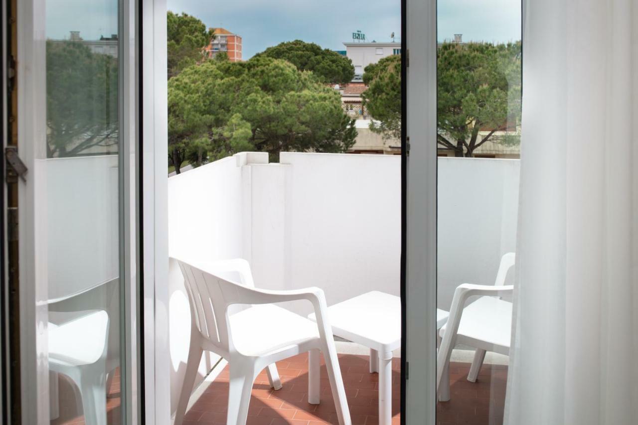 Classic Single Room Balcony,800169183:JPEG