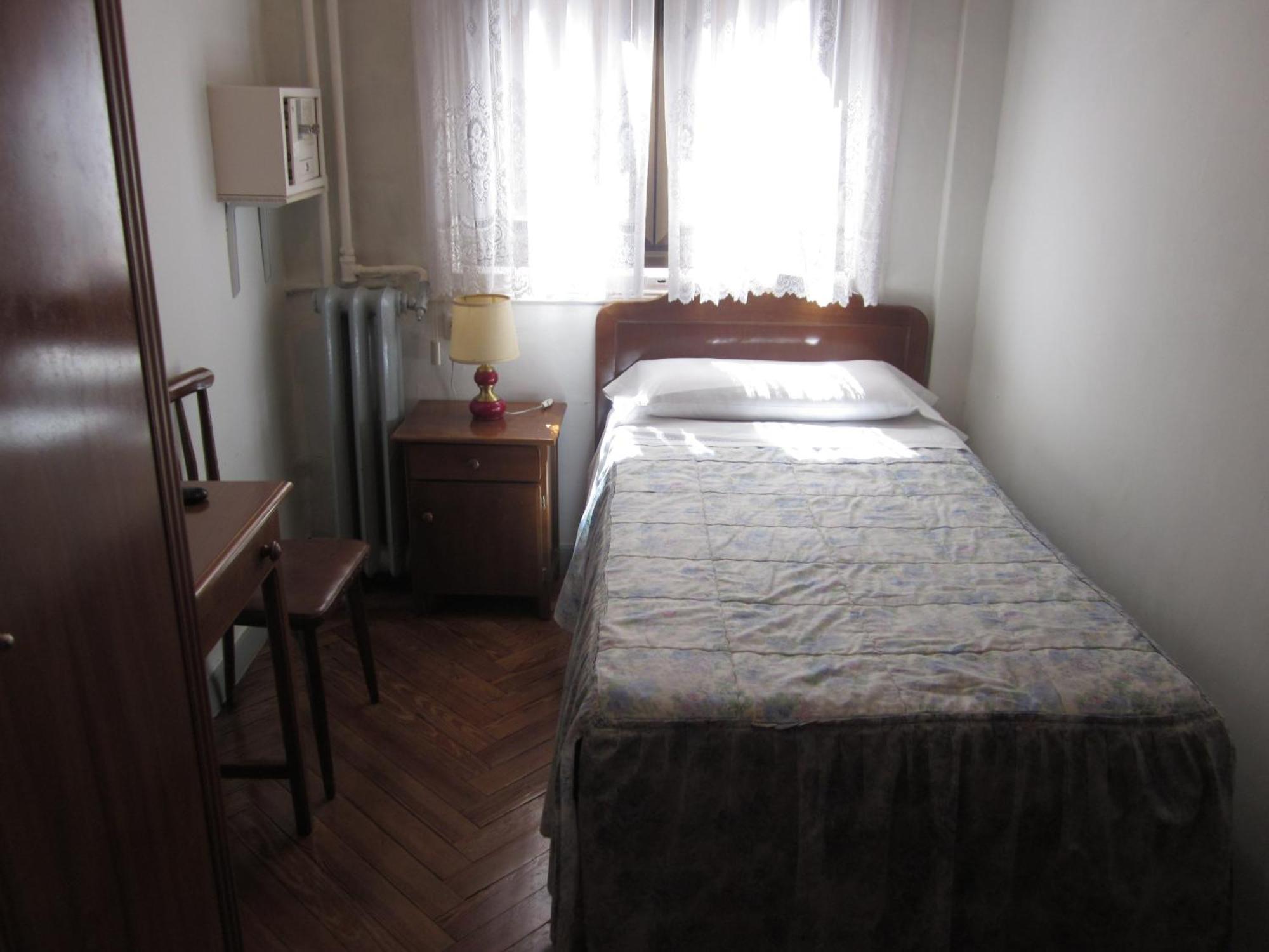 Single Room,1580560629:JPEG