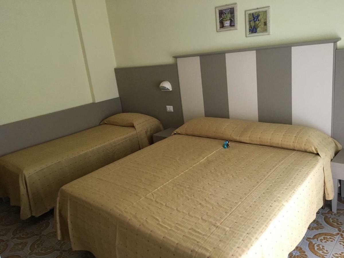 Classic Triple Room,803955879:JPEG