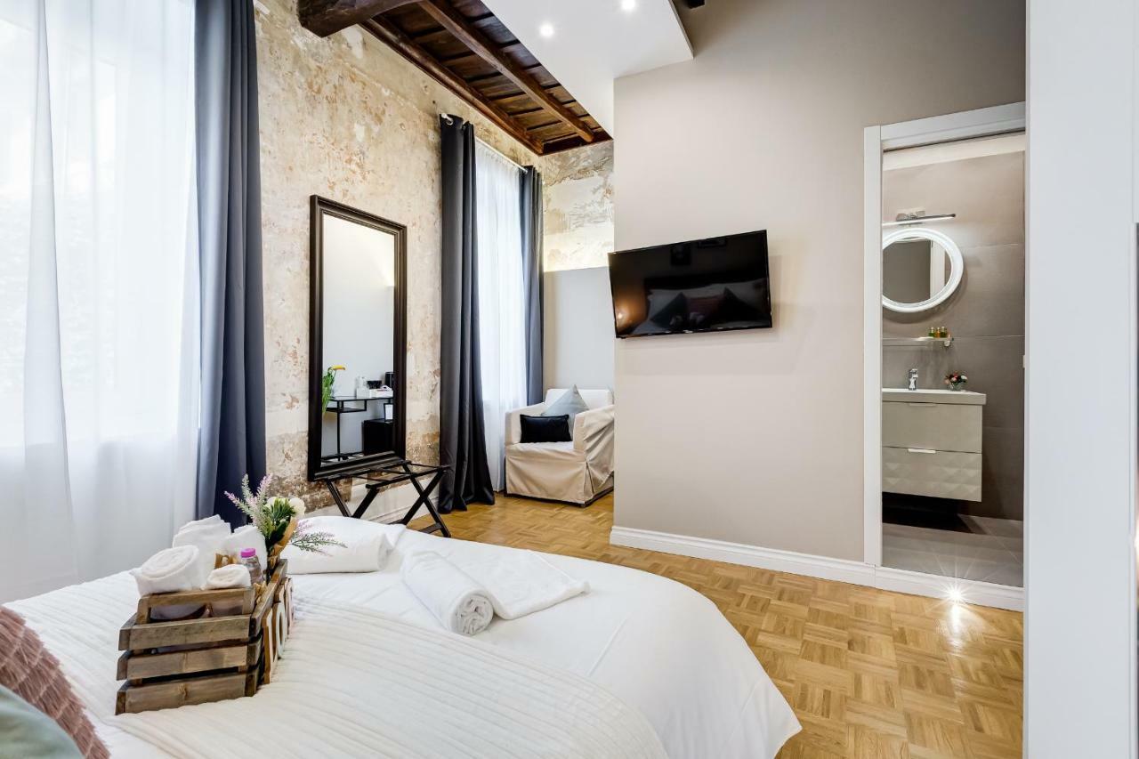 Large Double Room