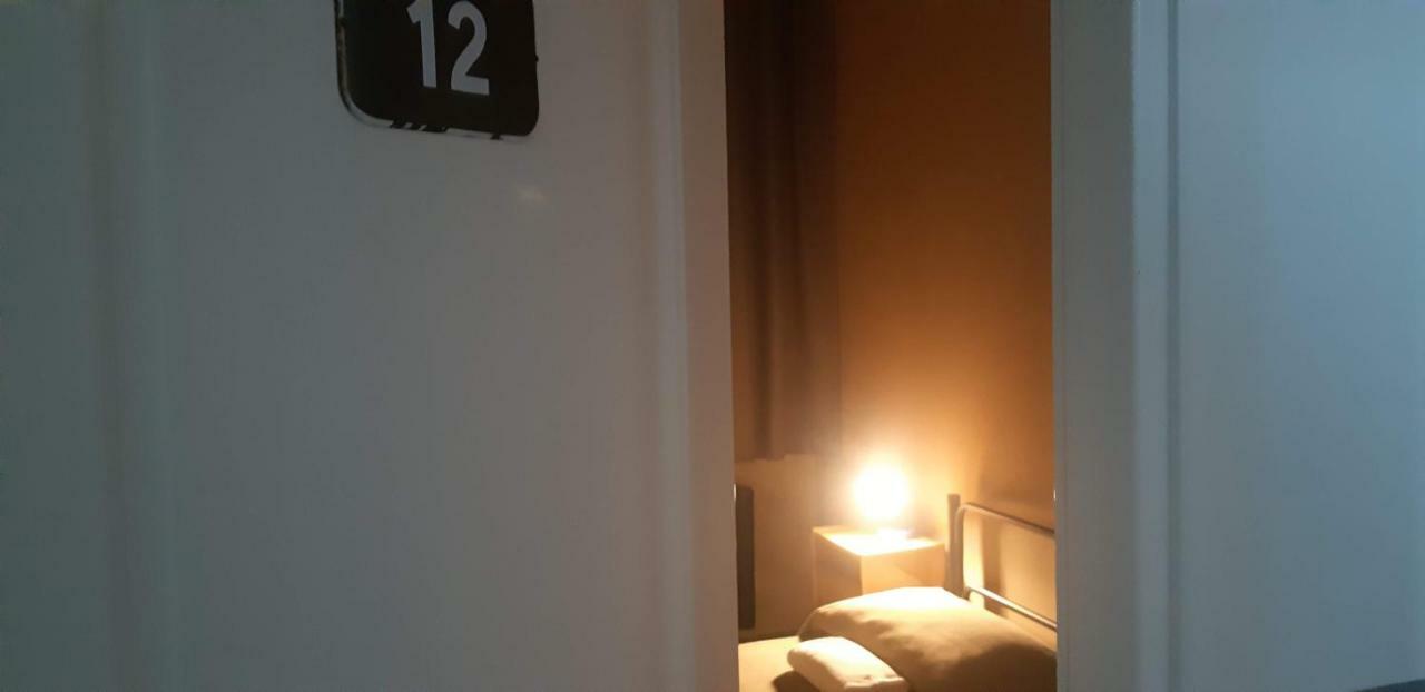 Standard Double Room,811978317:JPEG