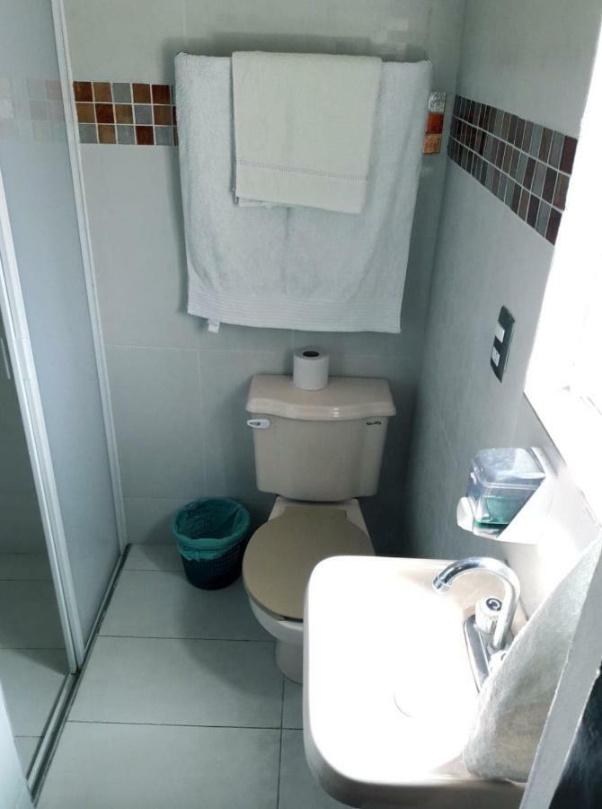 Standard Twin Room,813118116:JPEG