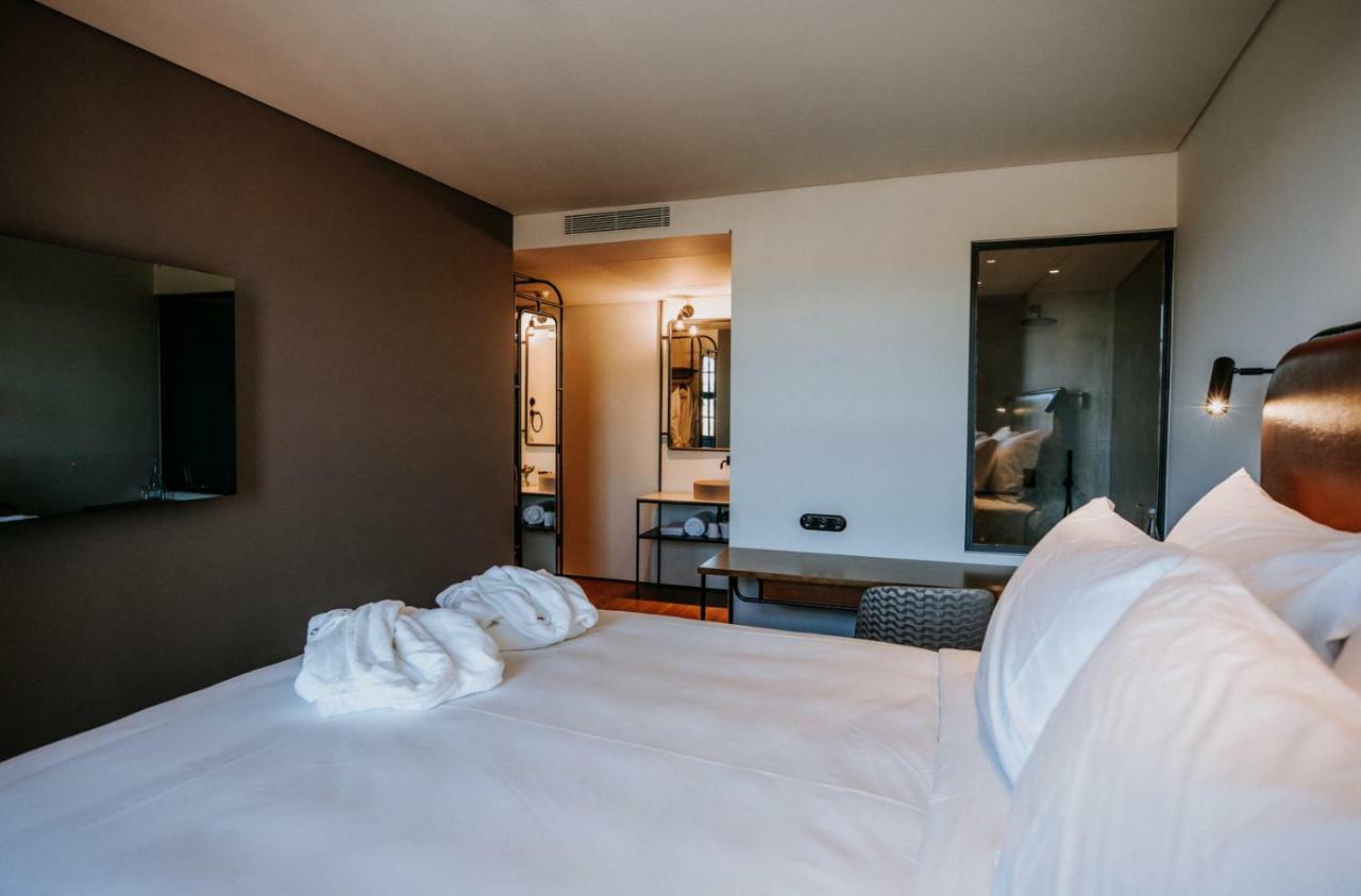 Superior Room with City View,813847013:JPEG