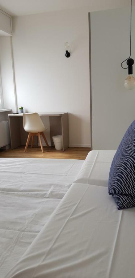 Camera Doppia con Letti Singoli con Bagno