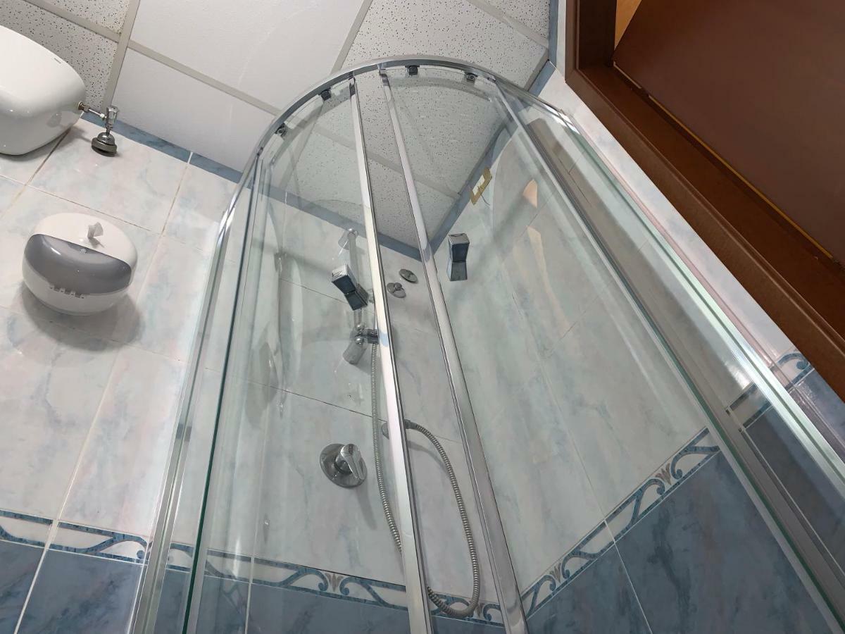 Single Room Private Bathroom