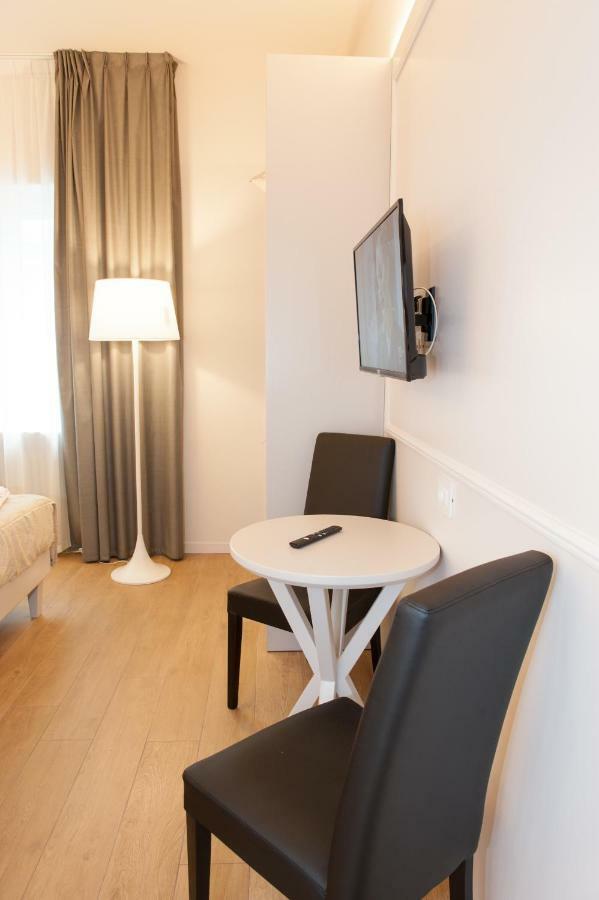 Deluxe Double or Twin Room,813873008:JPEG