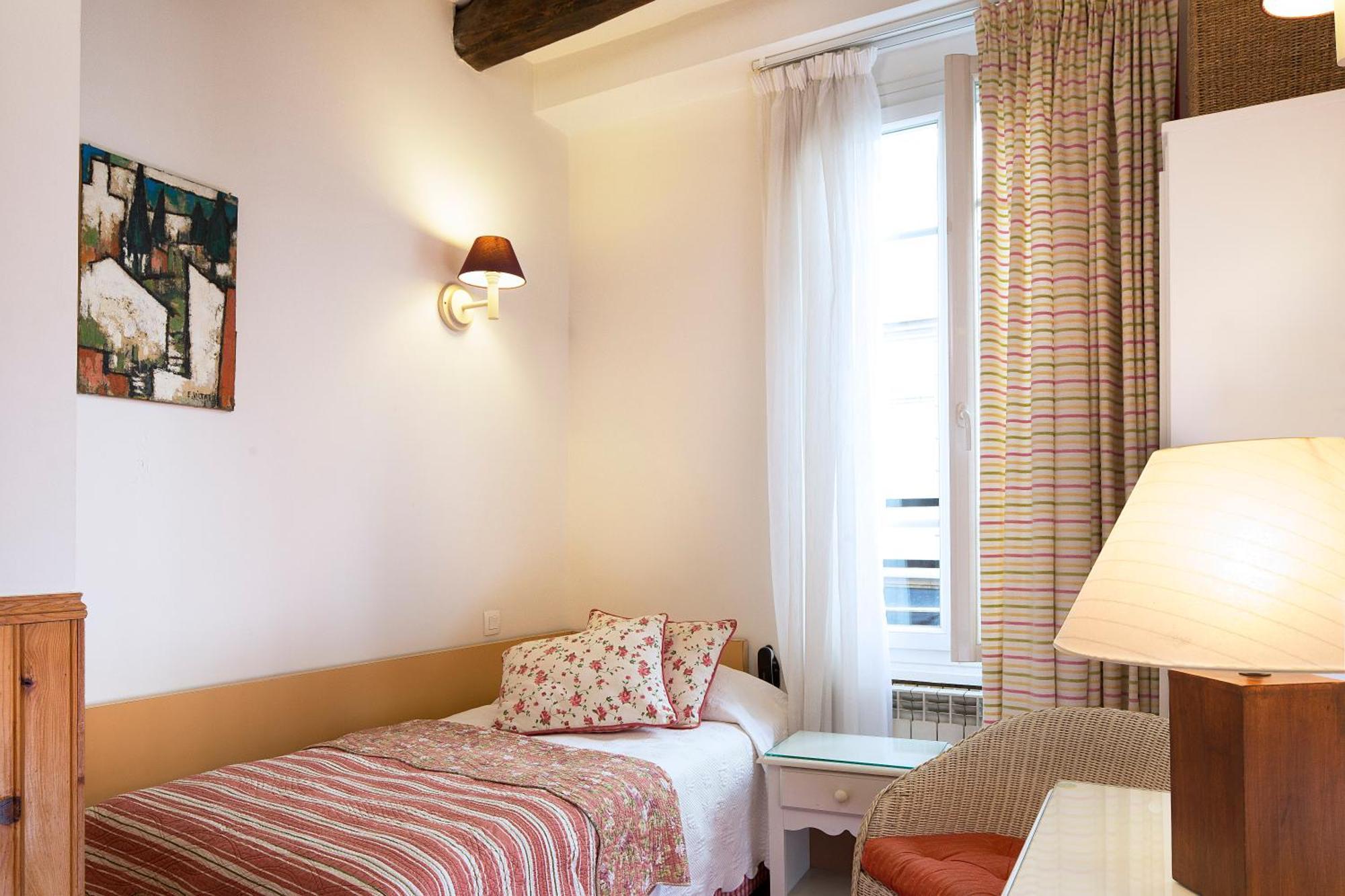Standard Single Room,80269593:JPEG