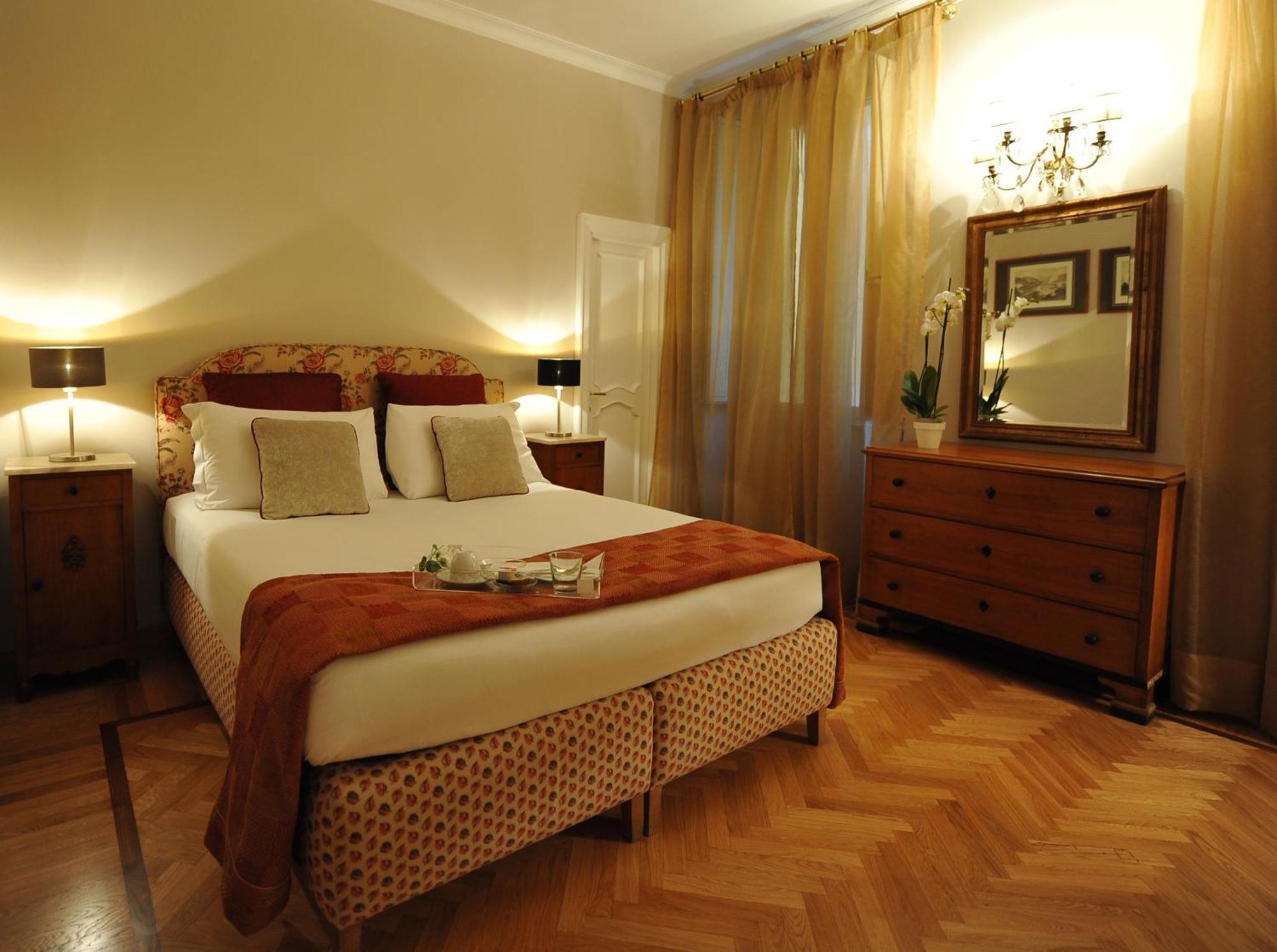 Deluxe Double Room,814925699:JPEG