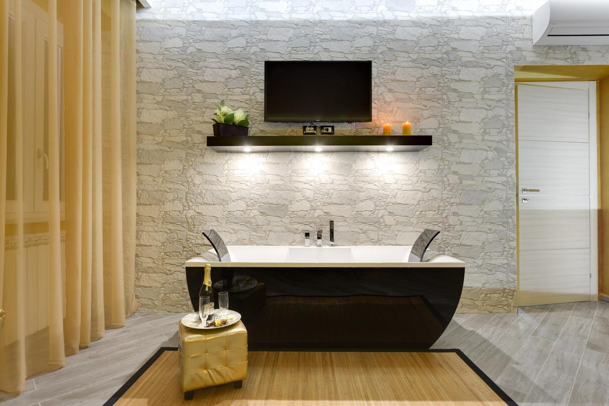 Luxury Suite,814927823:JPEG