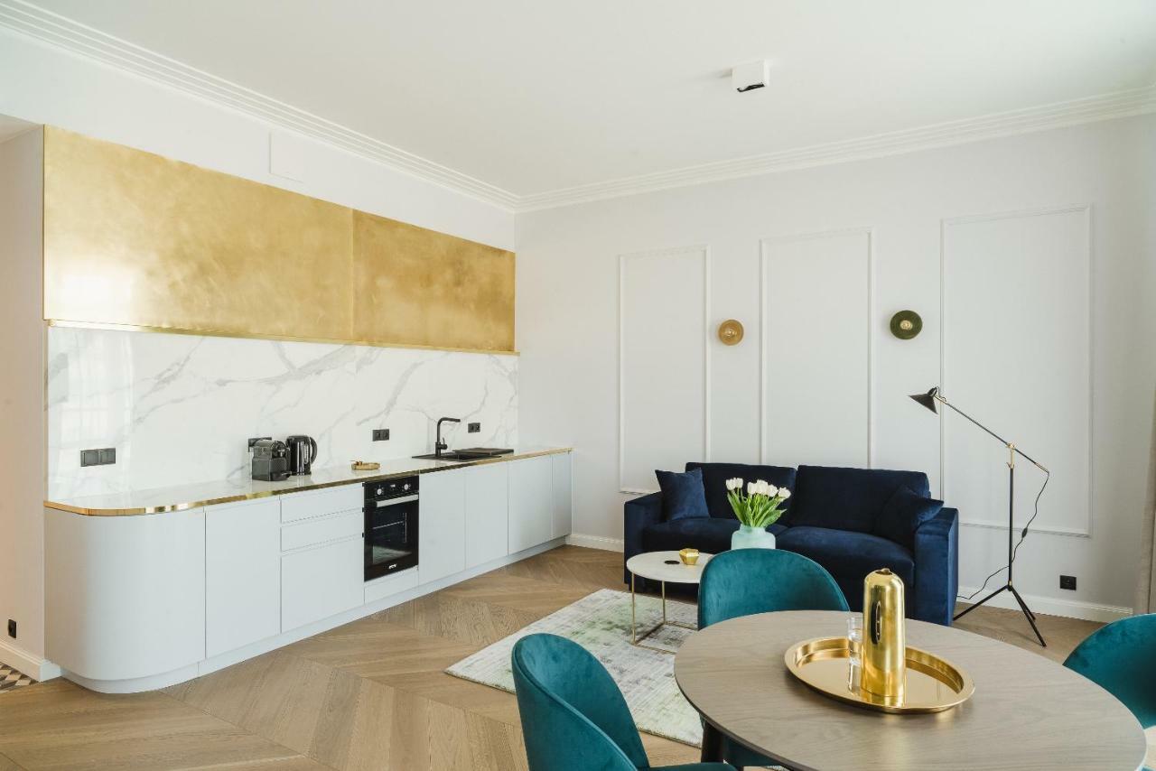 Apartment Standard Plus,815869103:JPEG