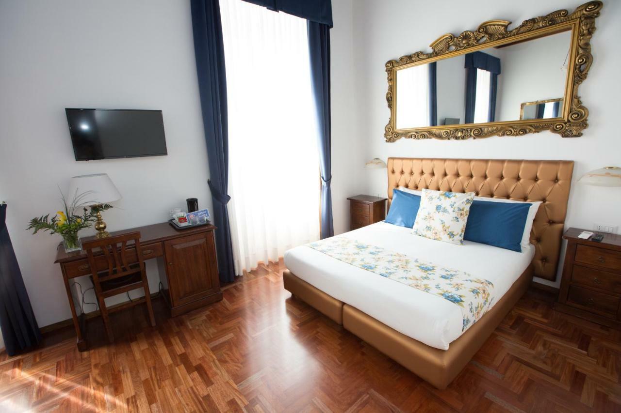 Quadruple Room with St. Peter View