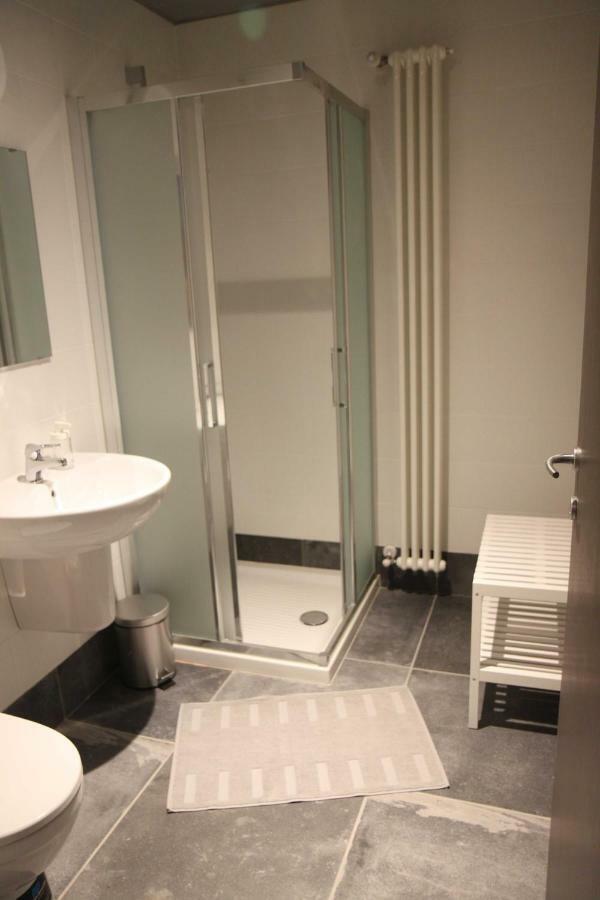 Twin Room Private Bathroom,819834659:JPEG