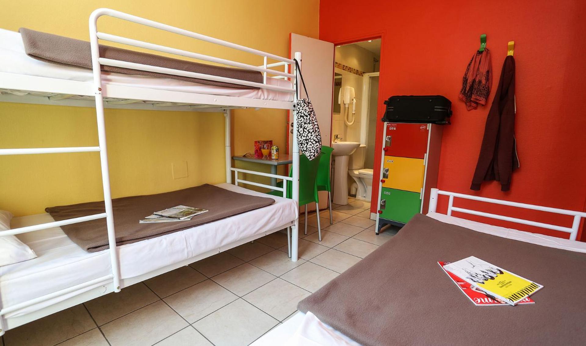 Bed 4-Bed Female Dormitory Room,1235148986:JPEG