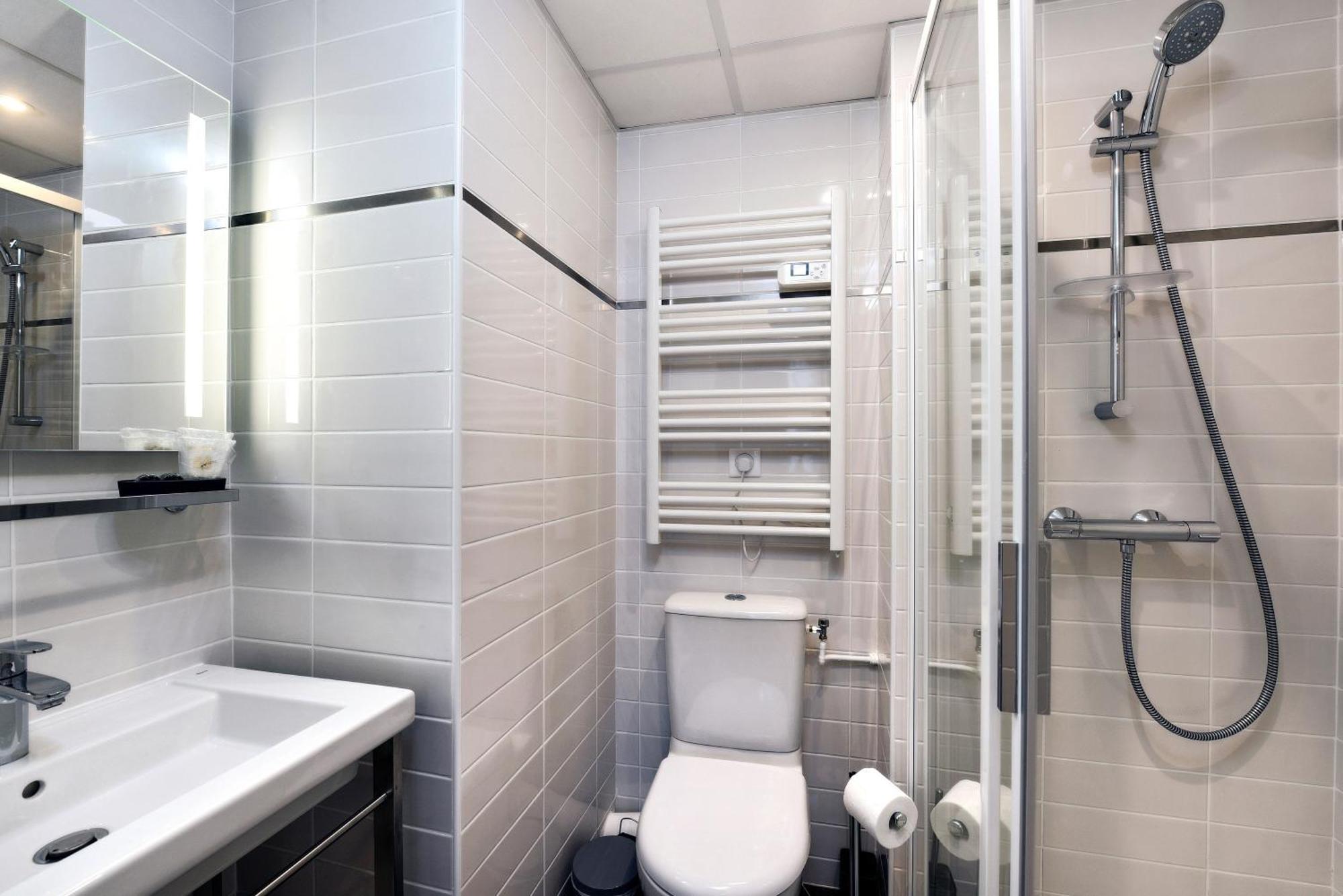 One-Bedroom Apartment,821495336:JPEG