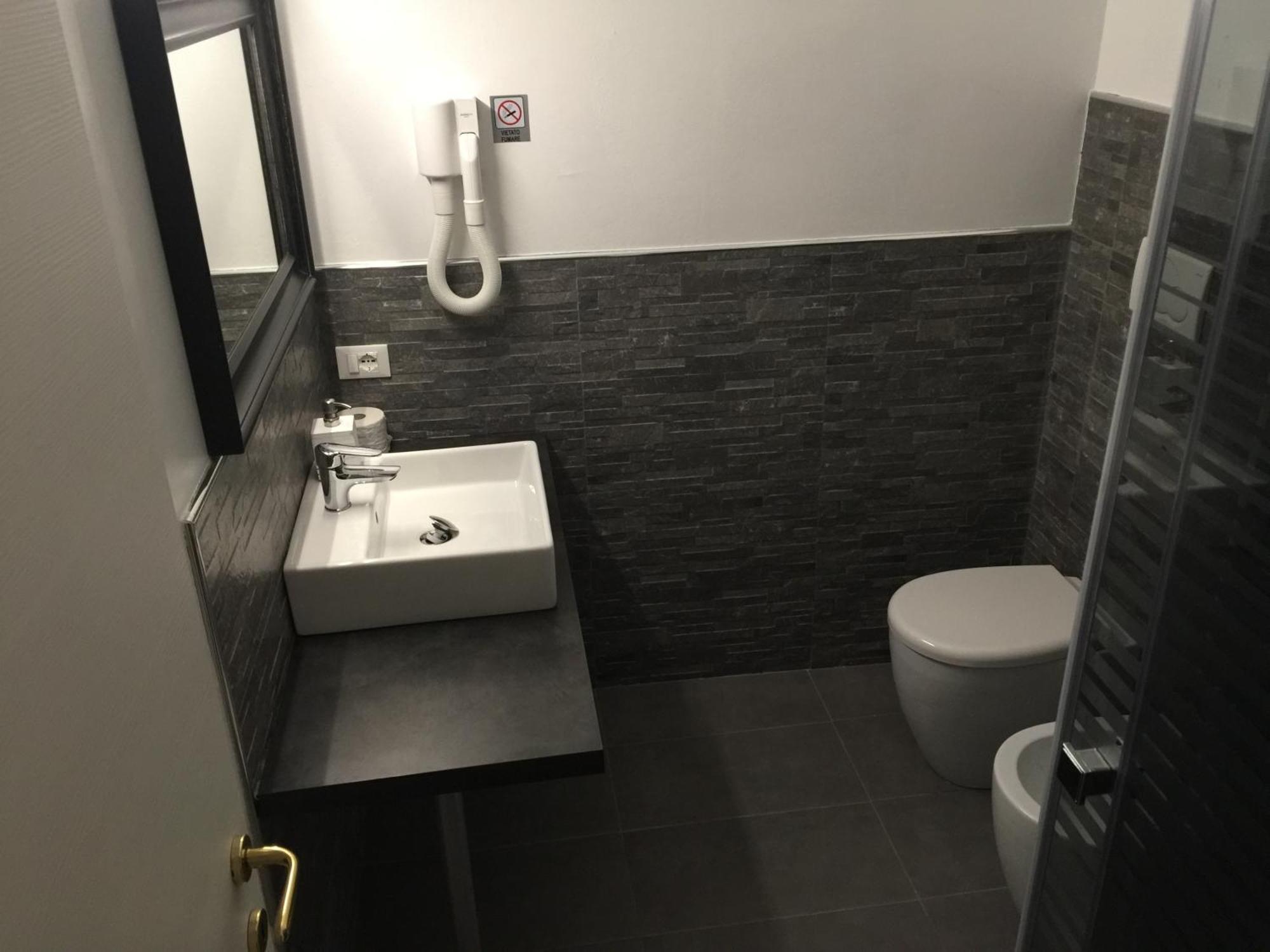 Double Room Private Bathroom