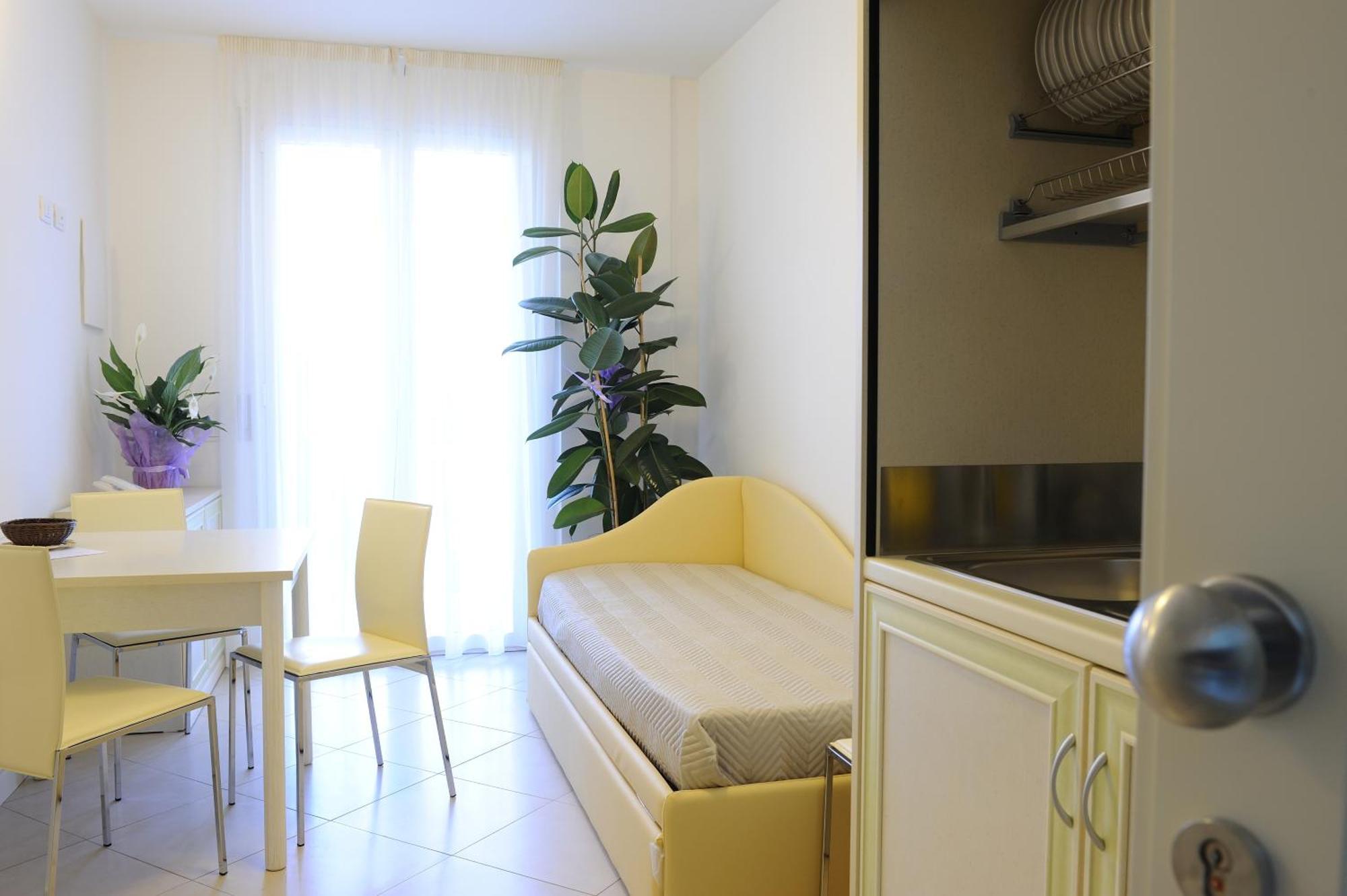 One-Bedroom Apartment,133116318:JPEG