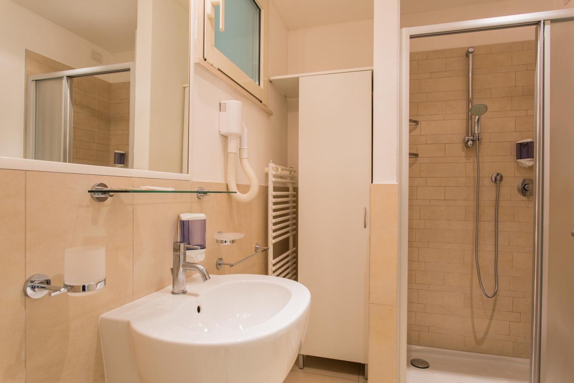 One-Bedroom Apartment,822902765:JPEG