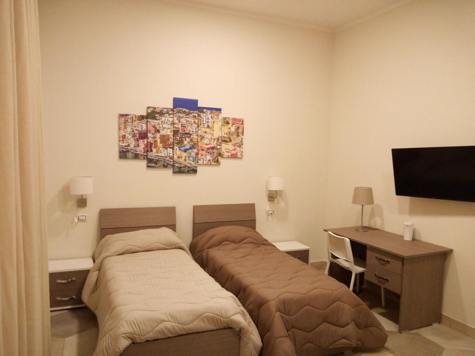 Deluxe Double or Twin Room,863612609:JPEG
