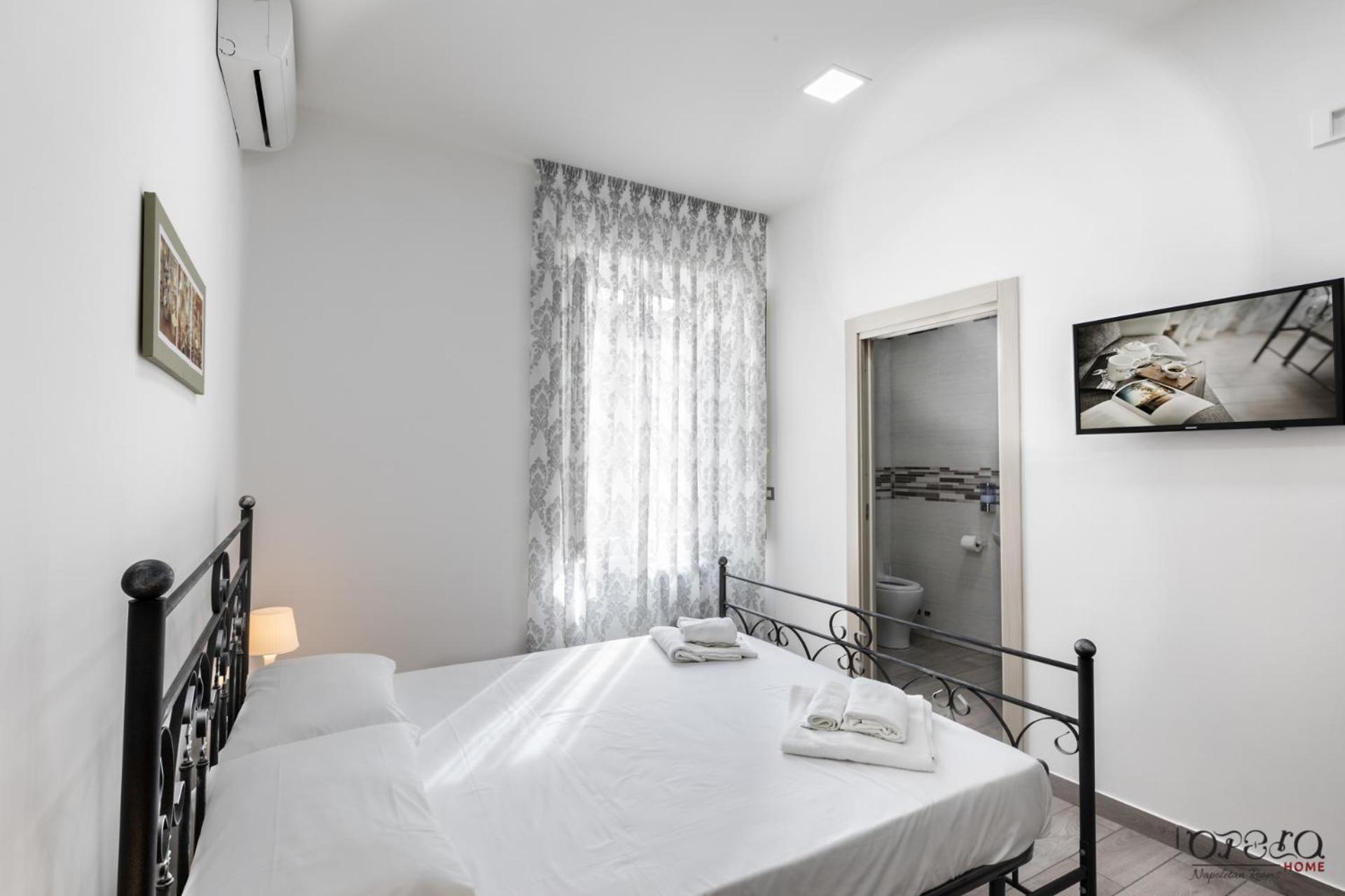 Standard Double Room,726658324:JPEG
