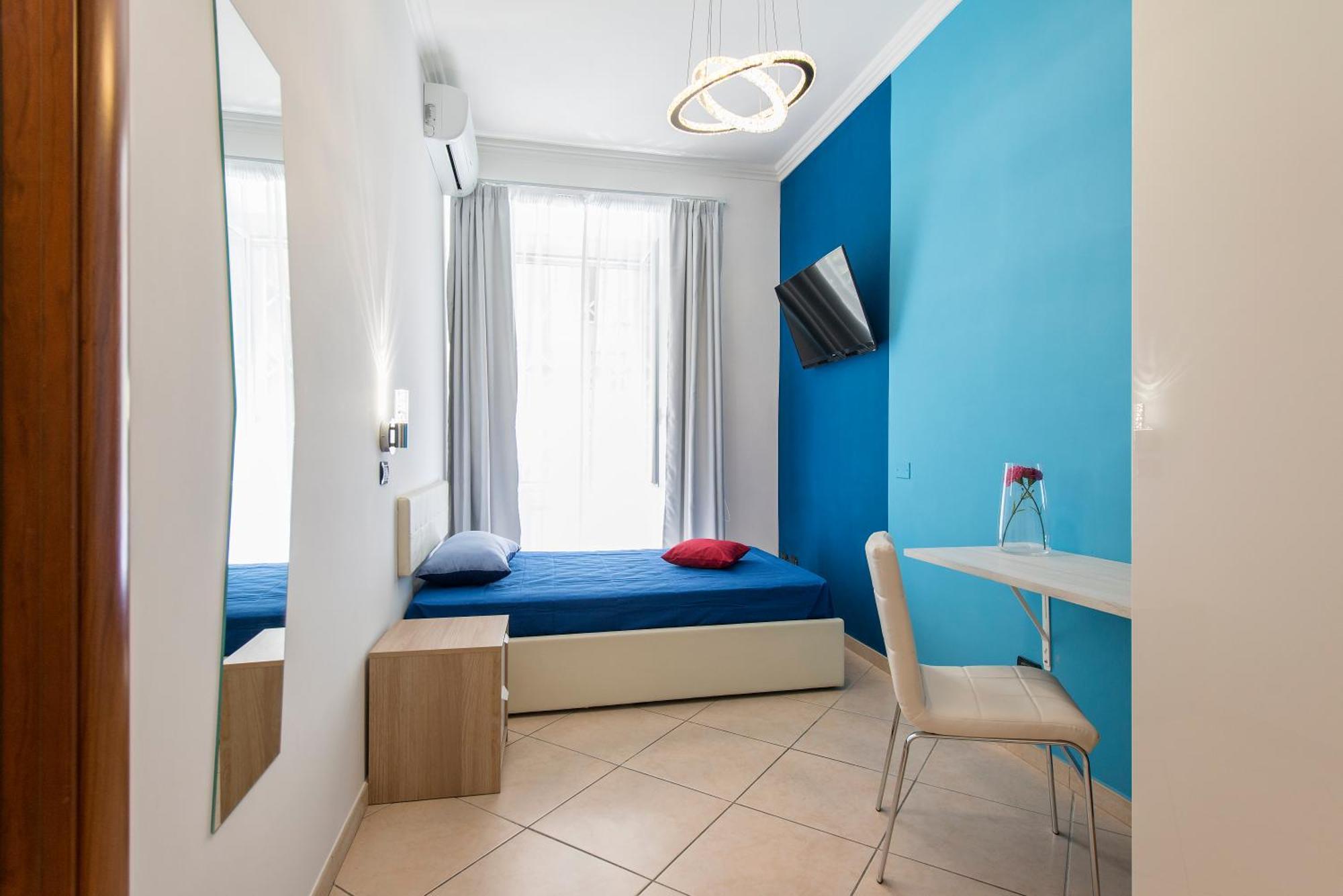 Large Single Room,823067849:JPEG