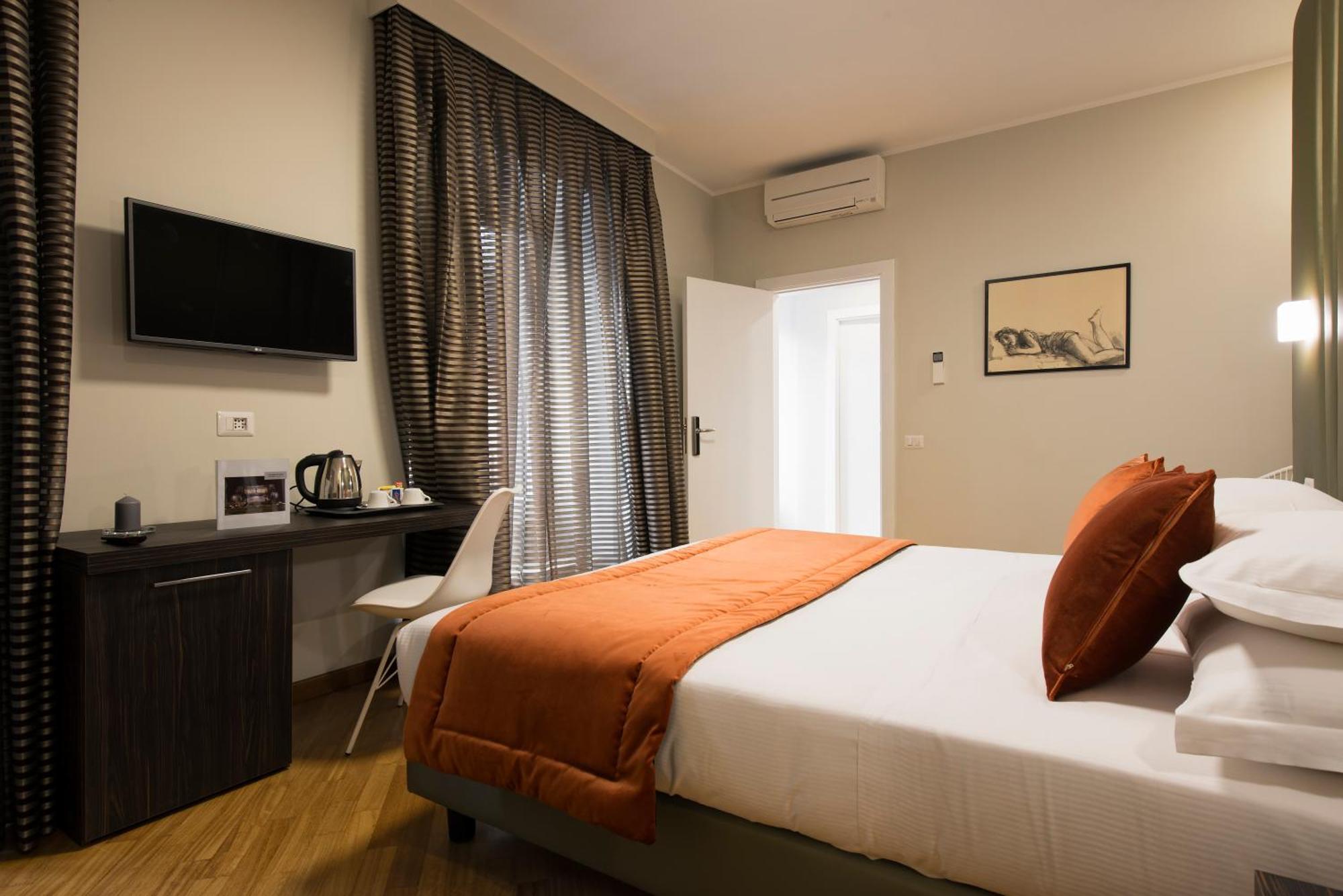 Standard Double or Twin Room,823069970:JPEG