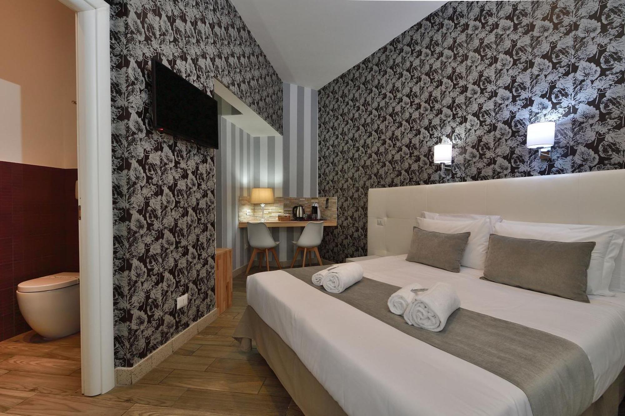 Double or Twin Room,636185310:JPEG