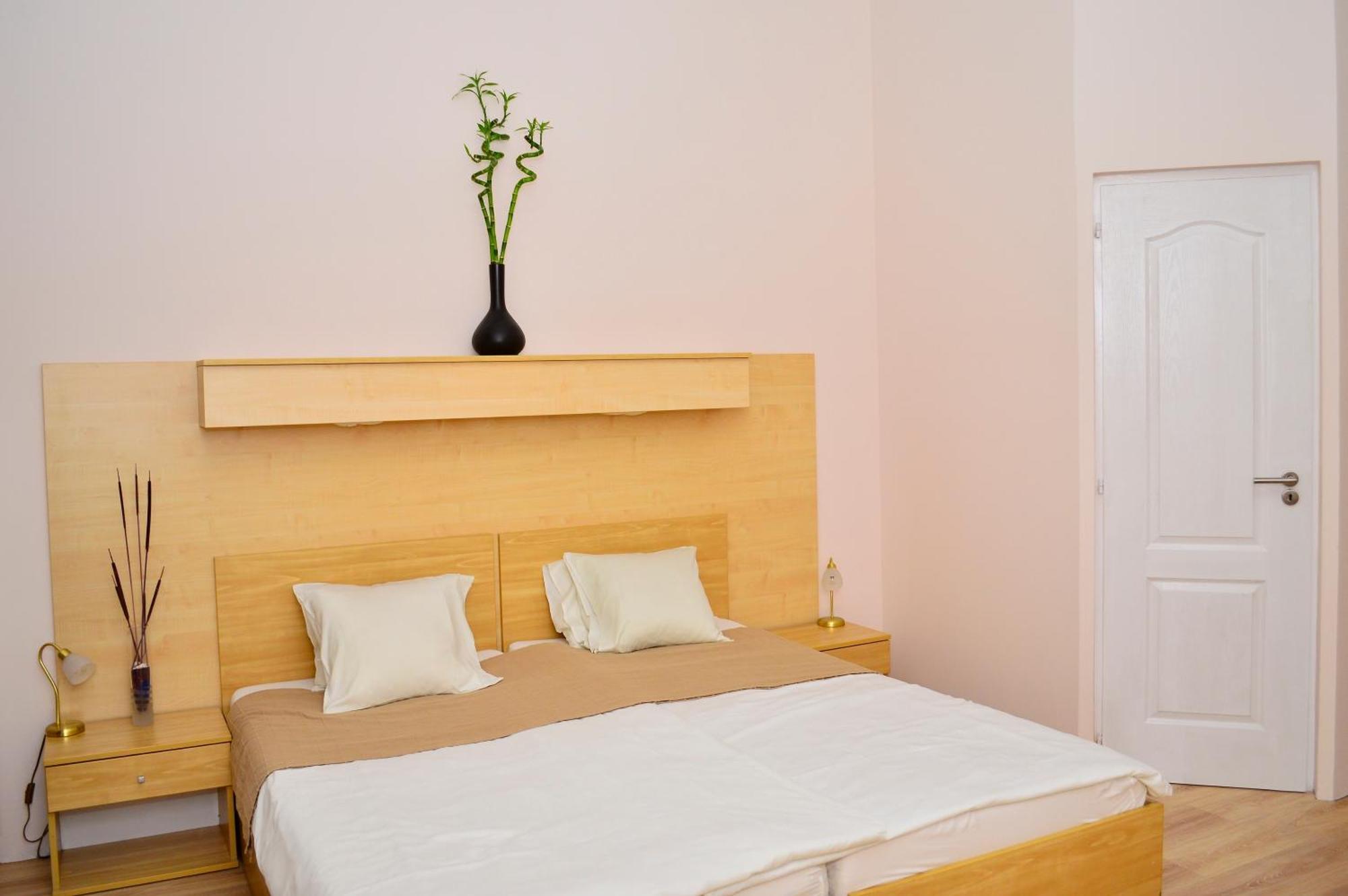 Double or Twin Room,823592798:JPEG