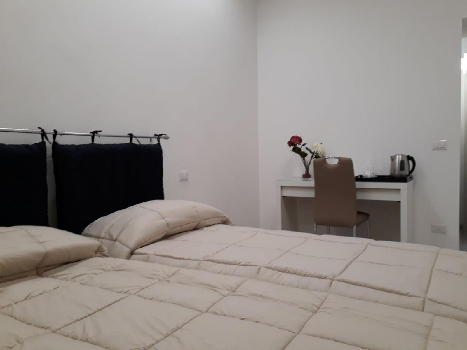Camera Doppia con Letti Singoli con Bagno Privato