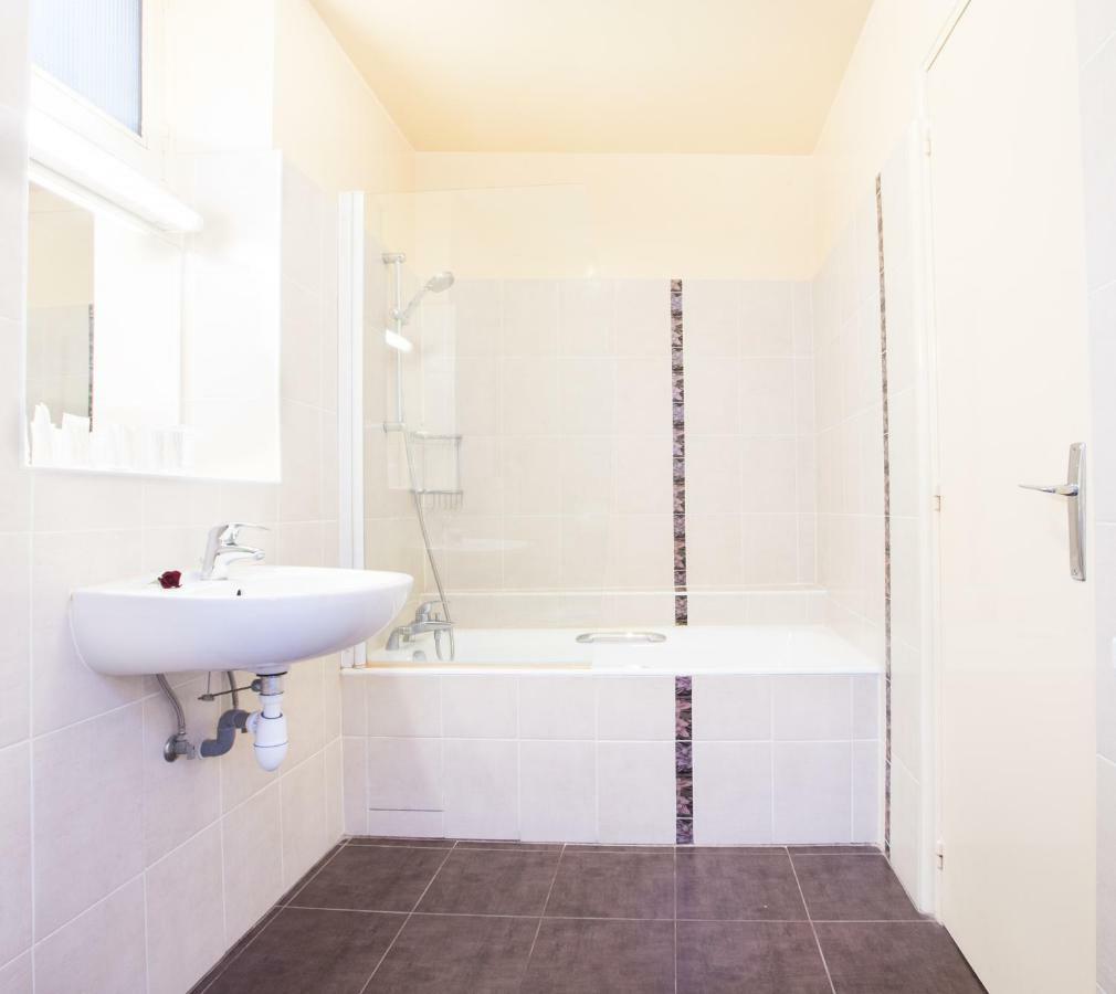 Superior Double Room bath garden view,827129711:JPEG