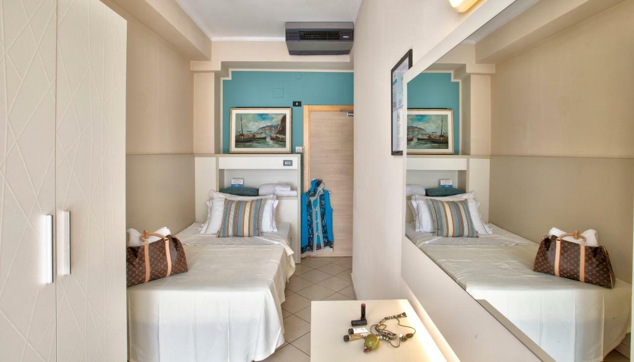 Standard Single Room Sea View,1414943376:JPEG