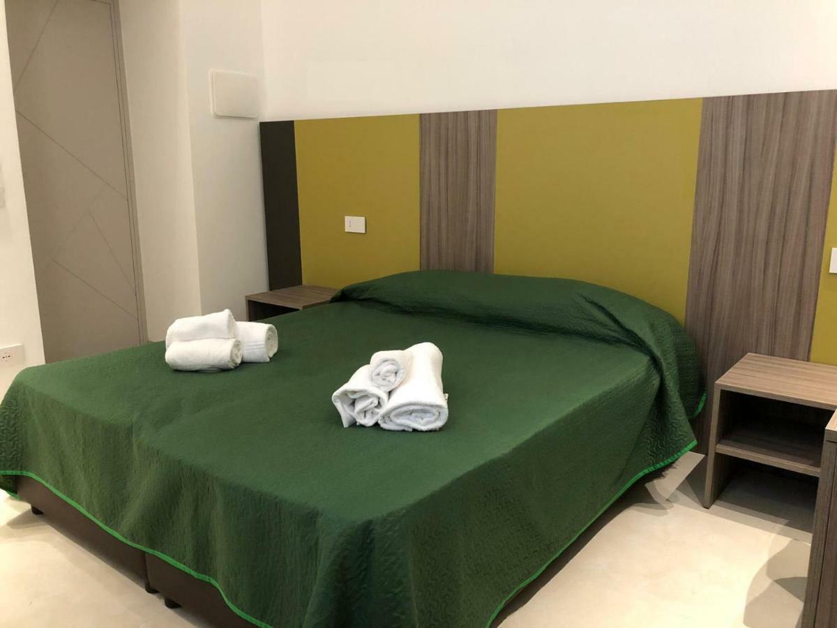 Single Room,828277523:JPEG