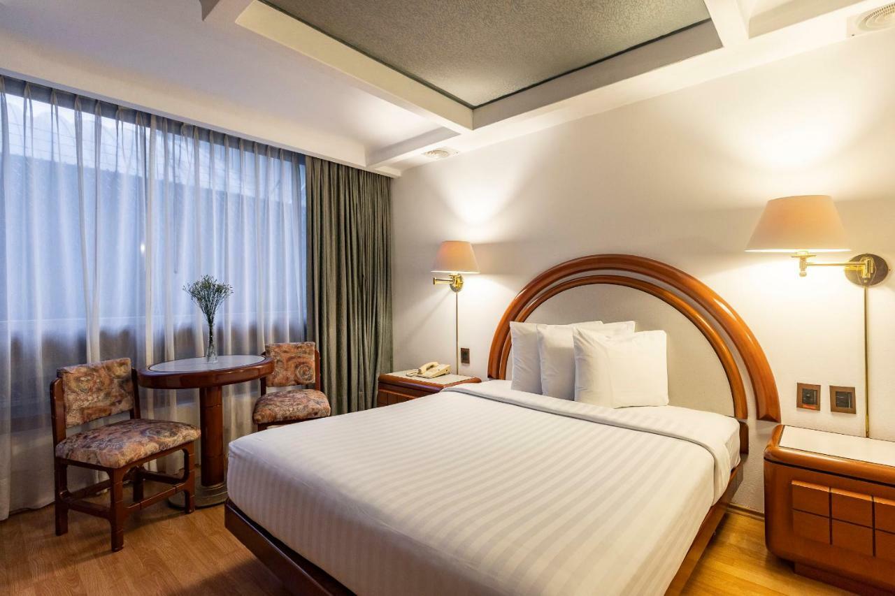 Grand Master Suite,828635633:JPEG
