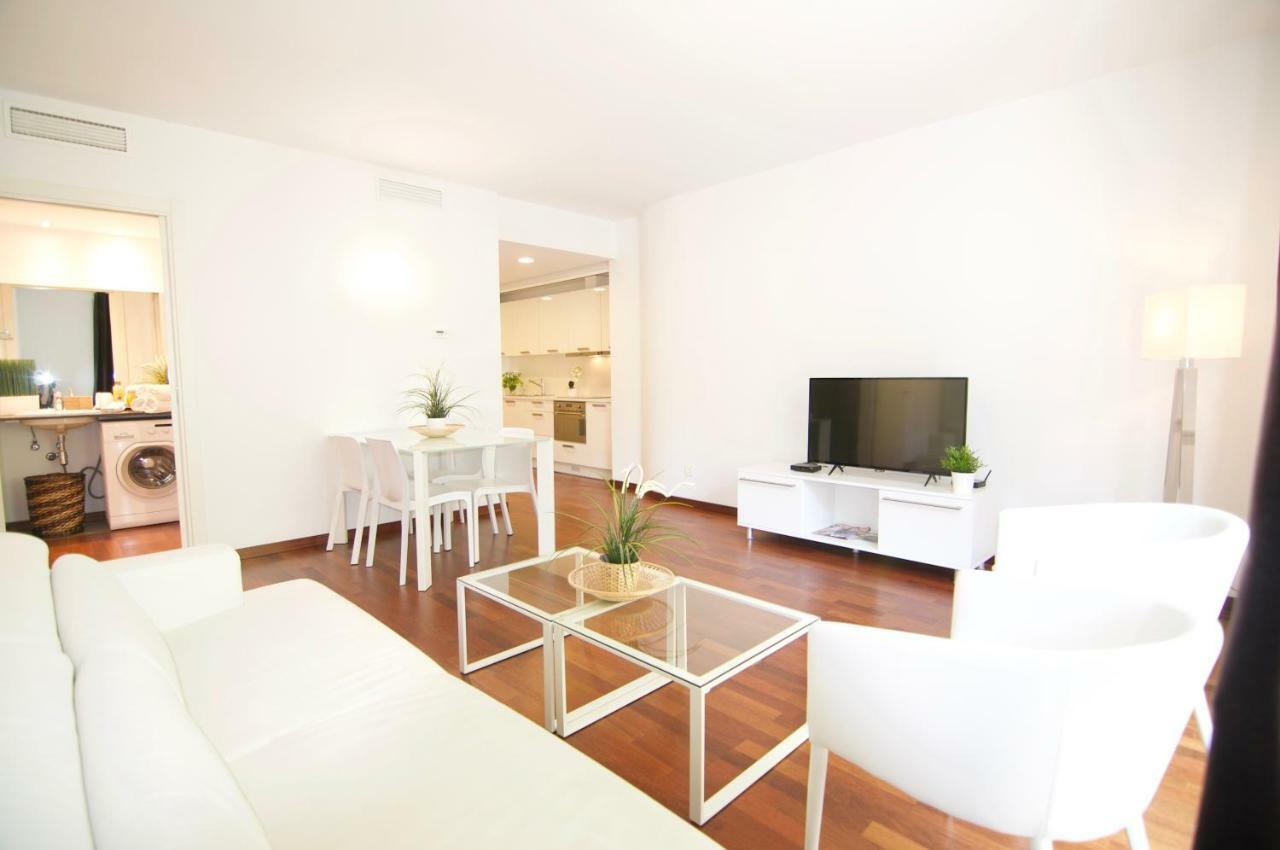 Two-Bedroom Apartment Balcony,830263592:JPEG
