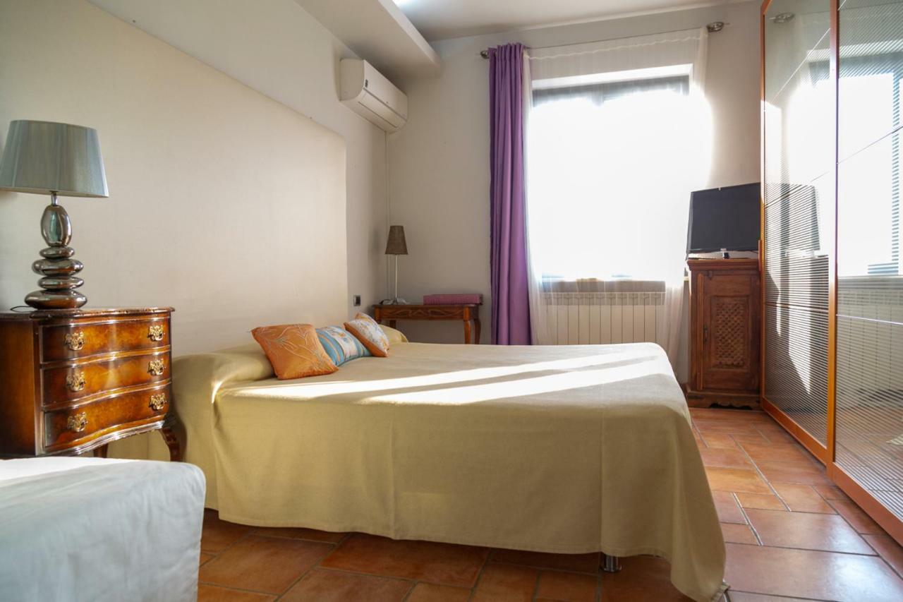 Double or Twin Room Garden View