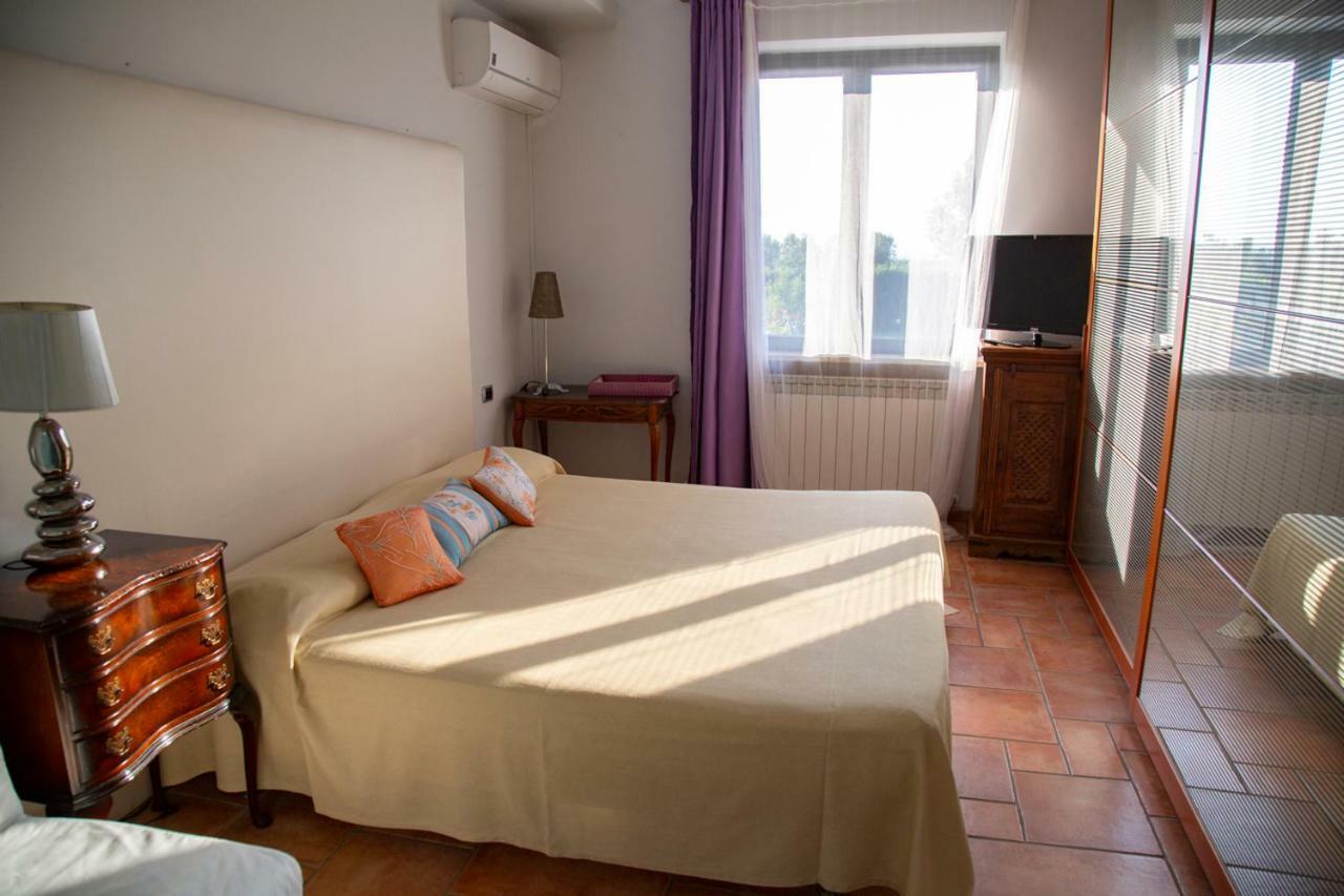 Double or Twin Room Garden View