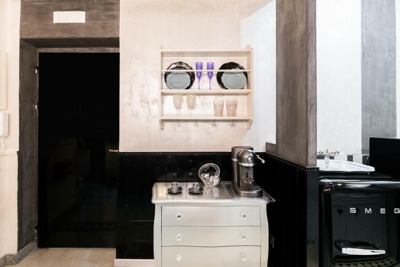Penthouse One-Bedroom Apartment Terrace,830820986:JPEG