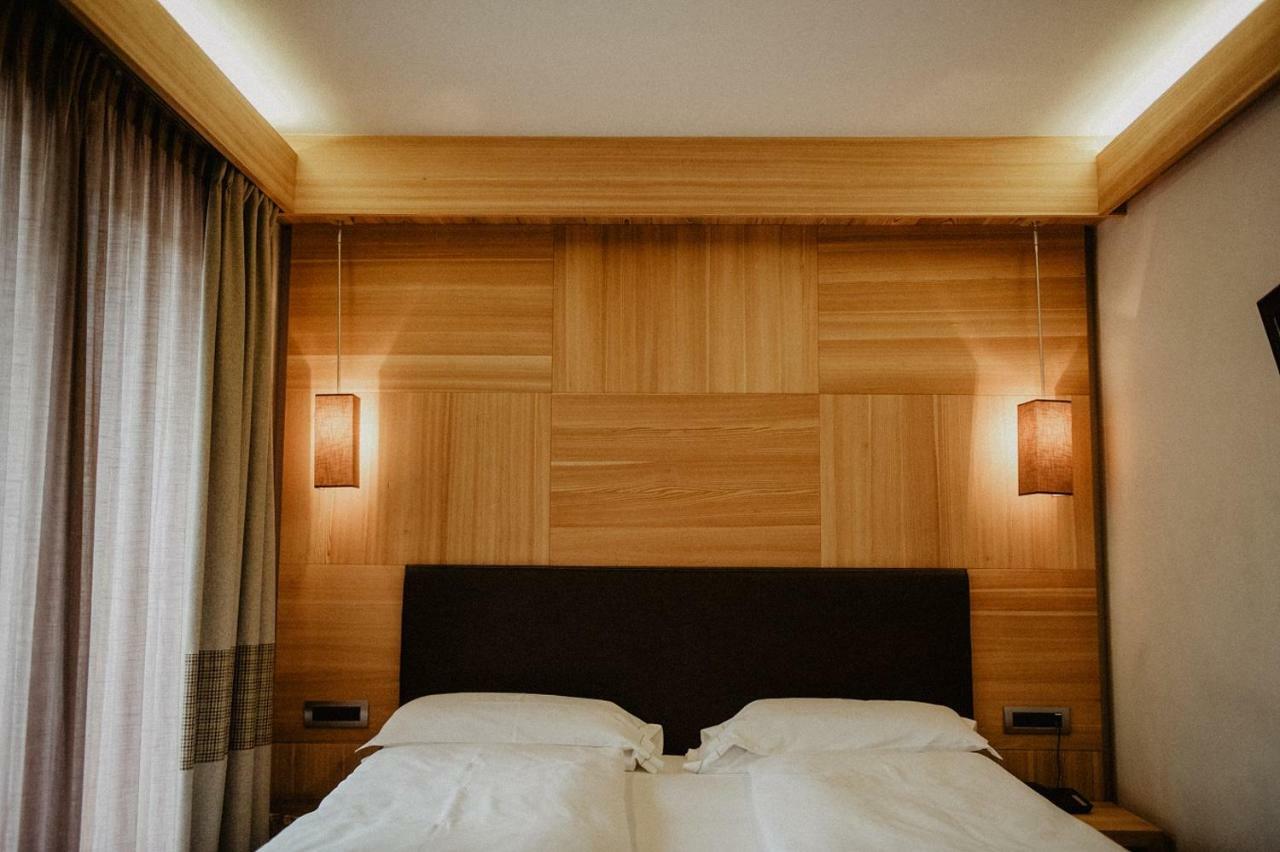 Superior Double or Twin Room,664770681:JPEG