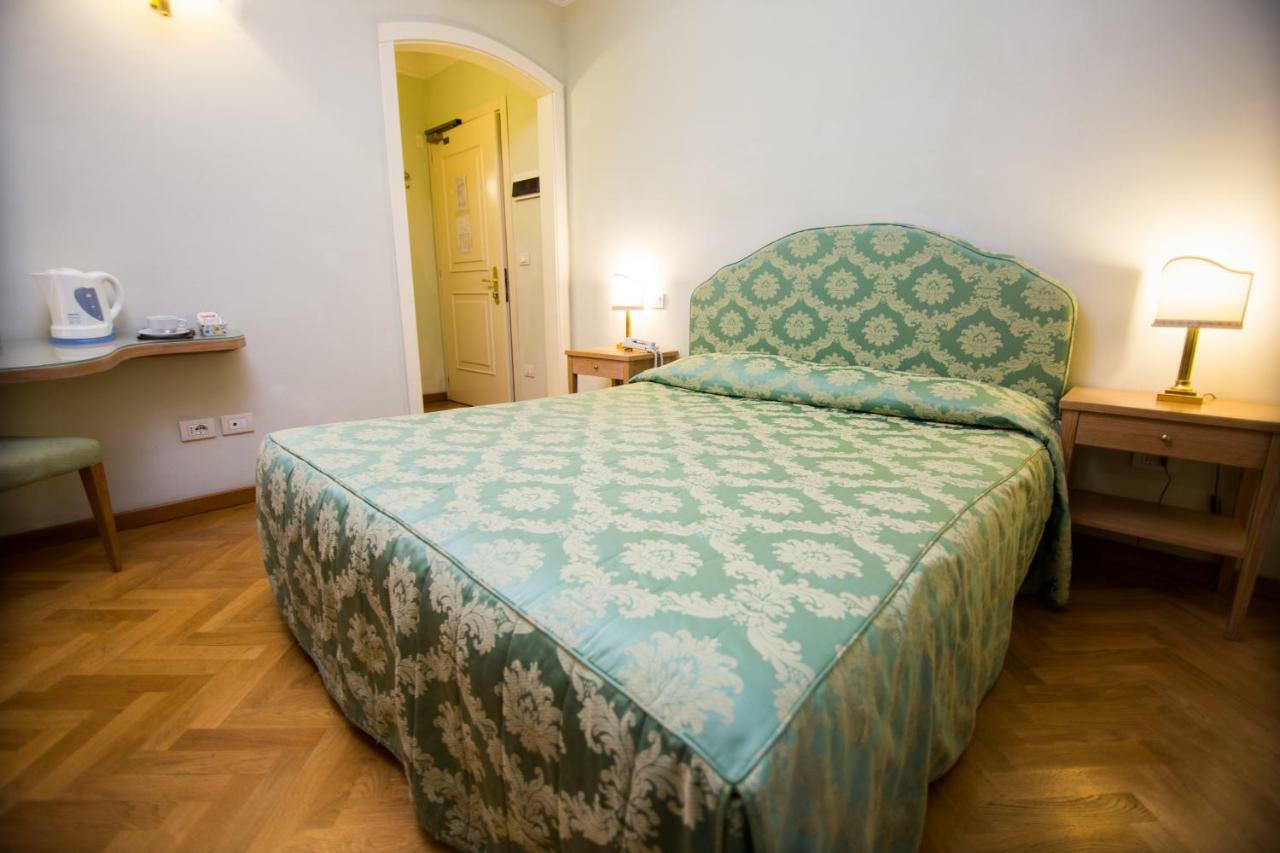Double Room,1209568162:JPEG