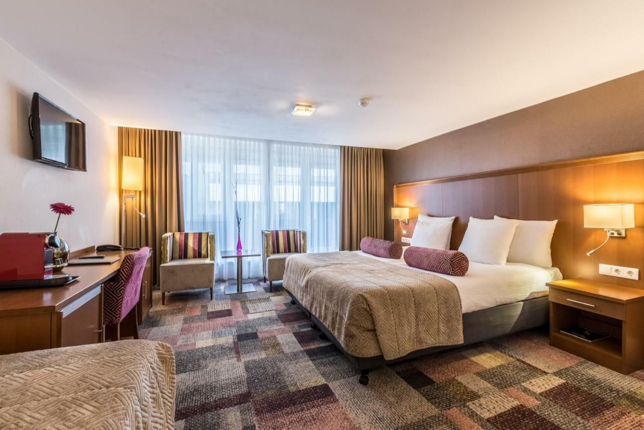 Triple Room,835090850:JPEG
