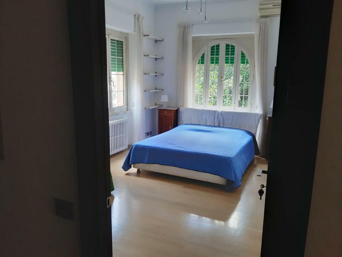 Double Room with Private External Bathroom,835364105:JPEG