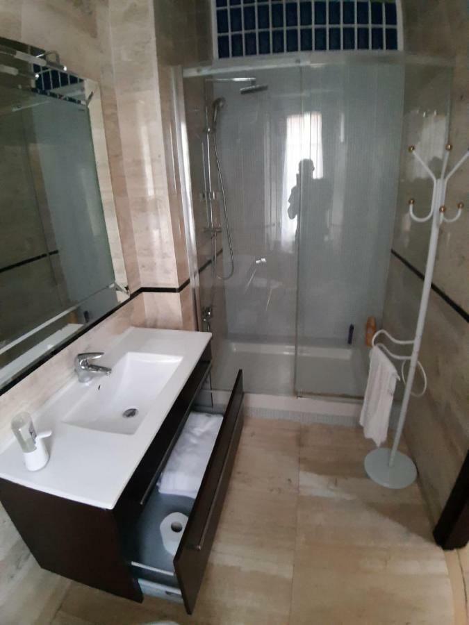 Double Room with Shared Bathroom,887313949:JPEG