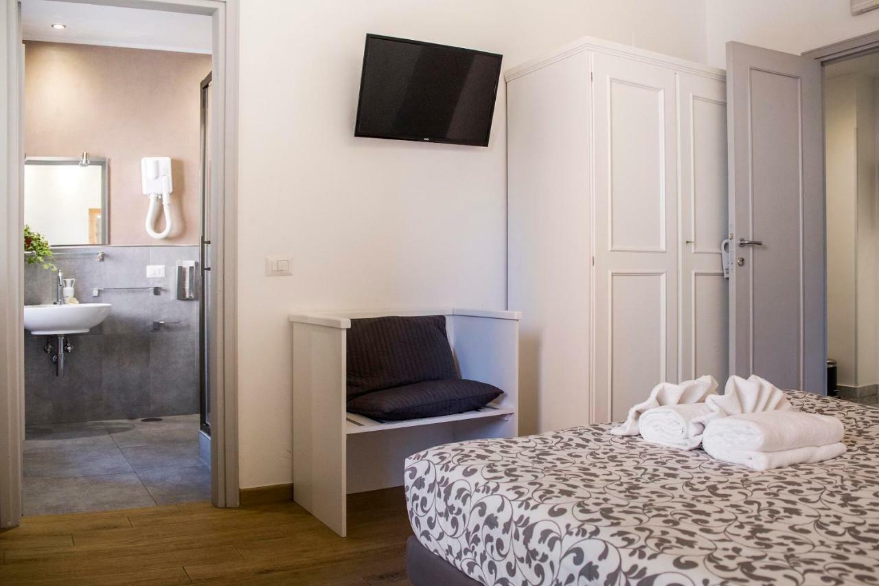 Double Room with Balcony,835912037:JPEG