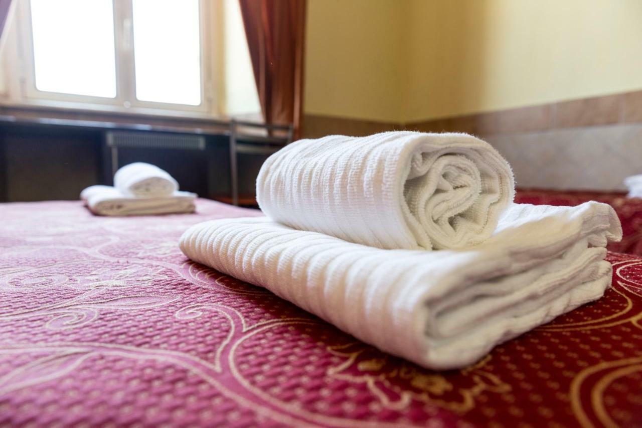 Single Room Private Bathroom