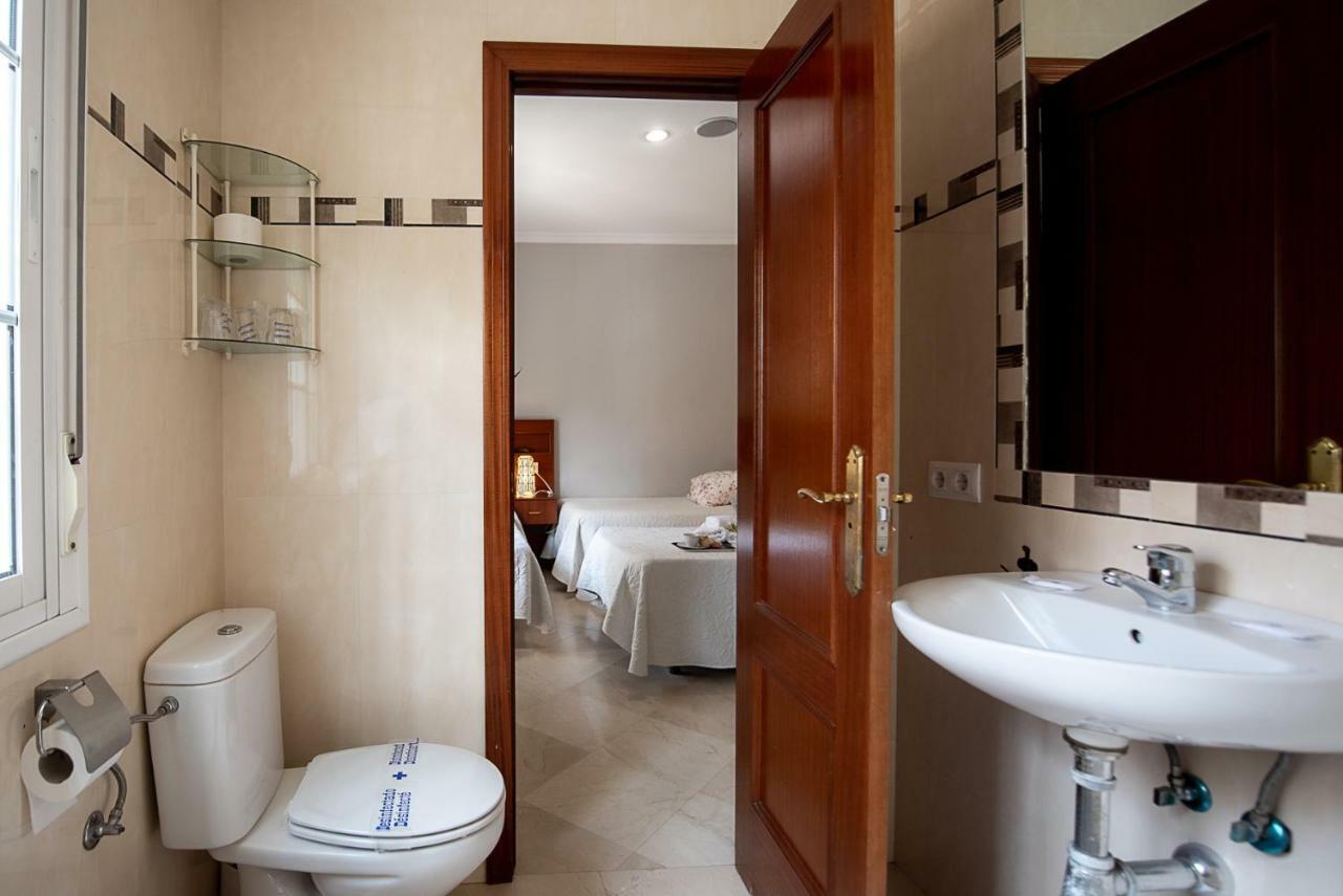 Triple Room Private Bathroom,836085620:JPEG