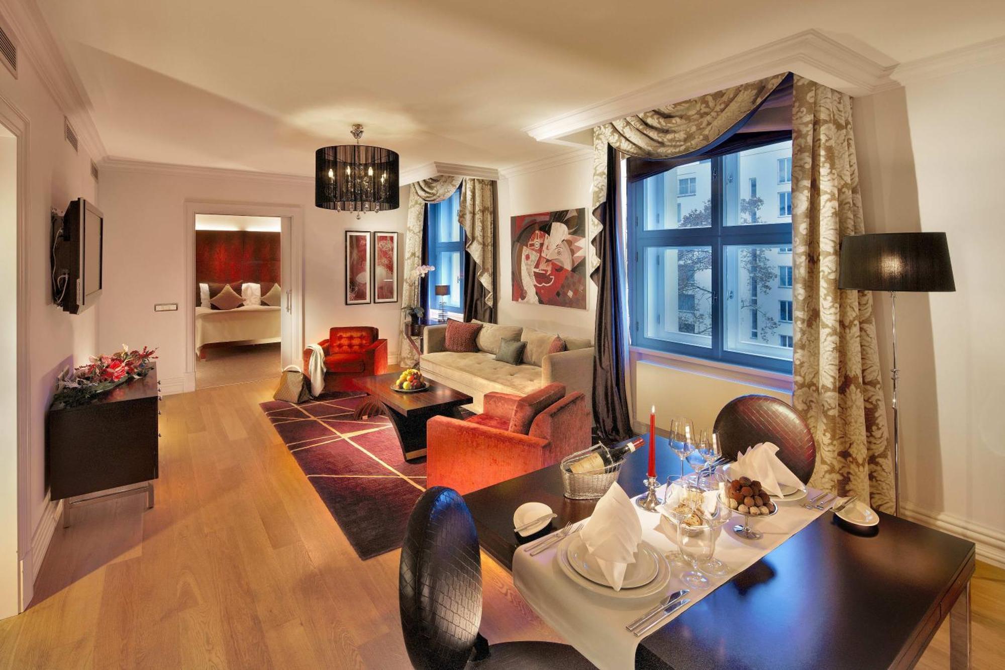 Executive Suite with Garden View,1209776416:JPEG
