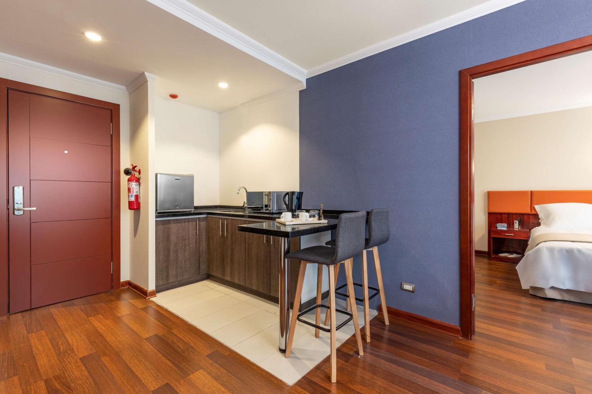 Premium Queen Suite