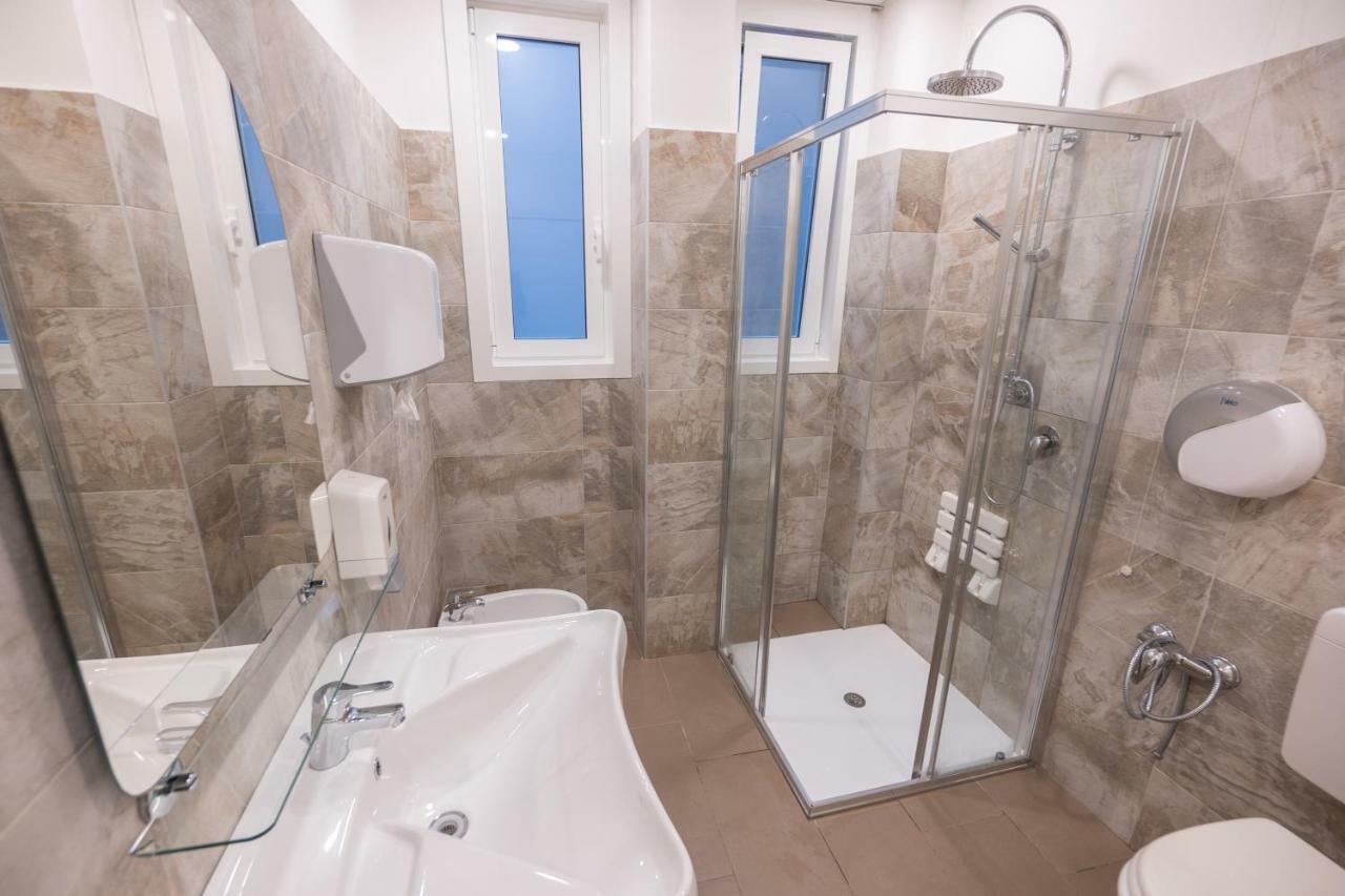 Twin Room,1089726664:JPEG