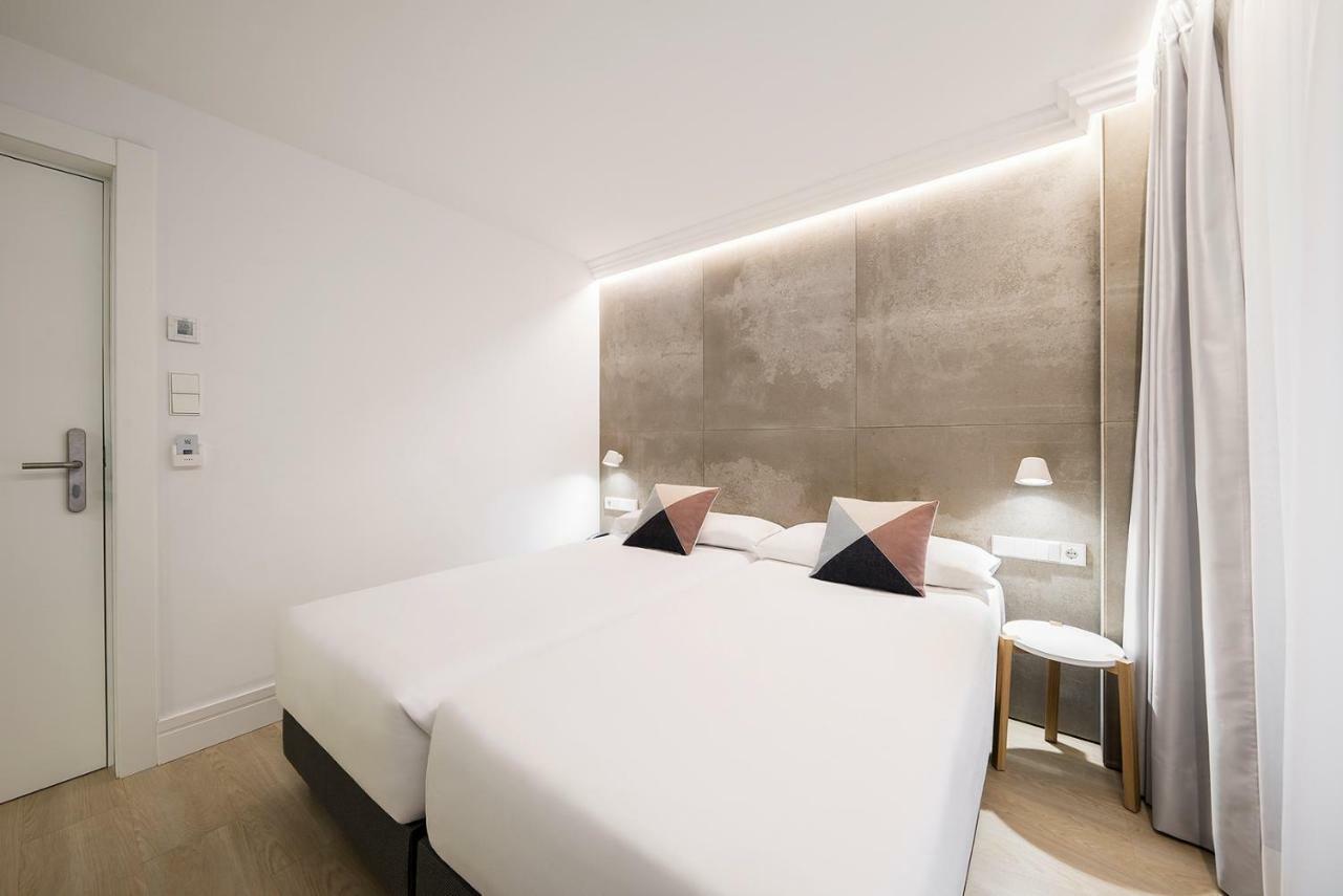 Standard Twin Room,846768182:JPEG