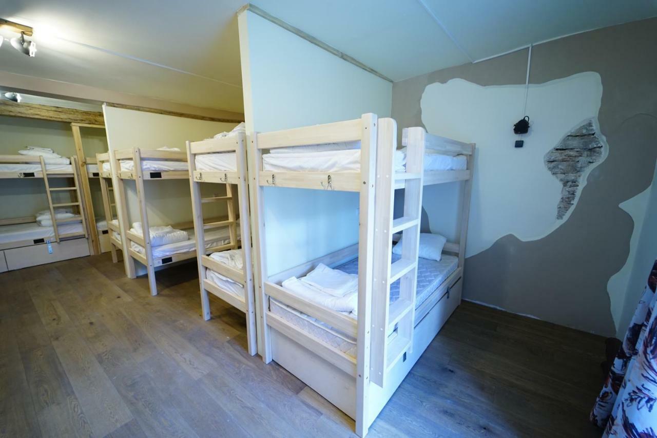 Posto letto in Dormitorio Misto con 14 Letti